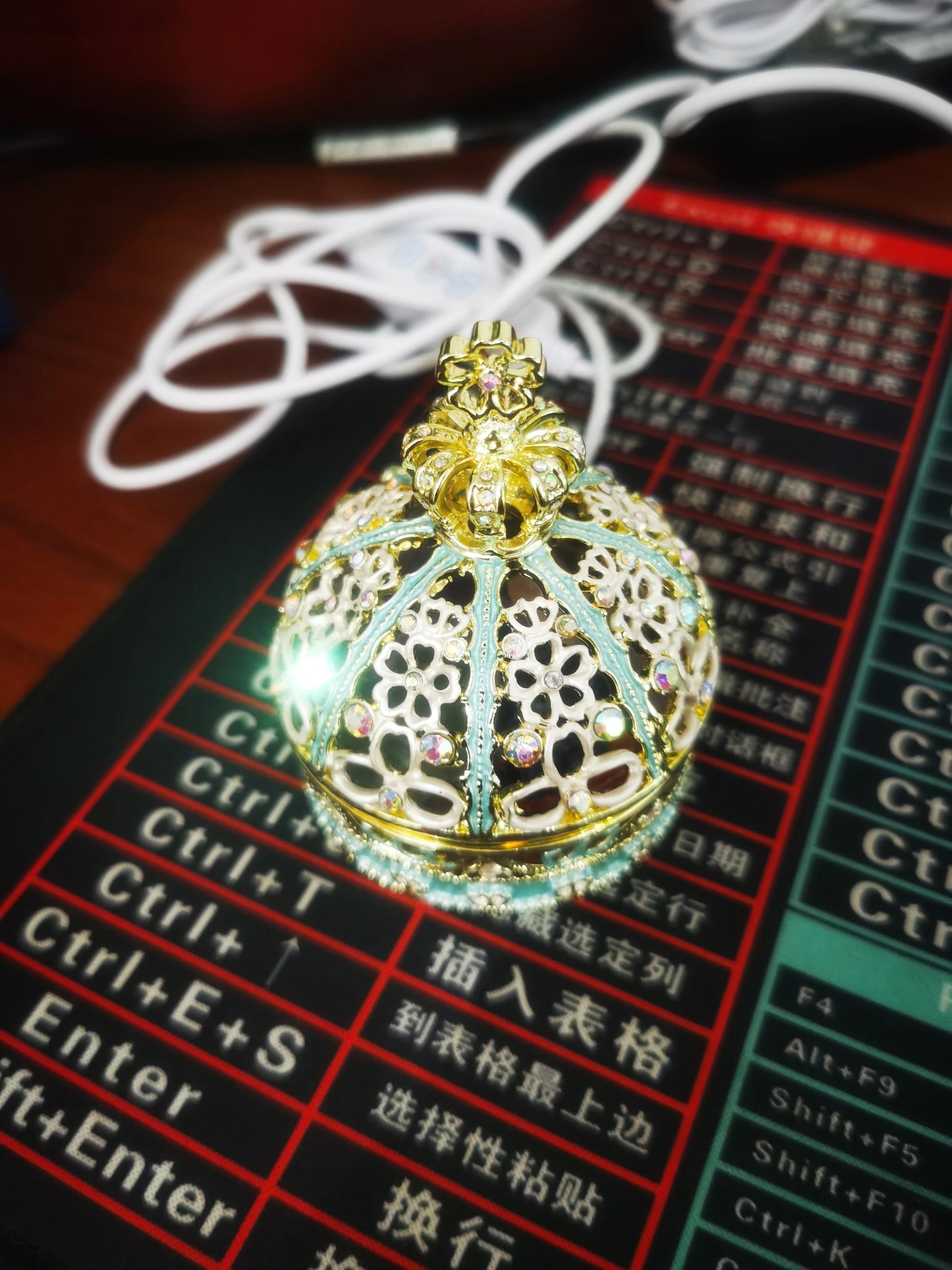 Enamel detail of mini lamp